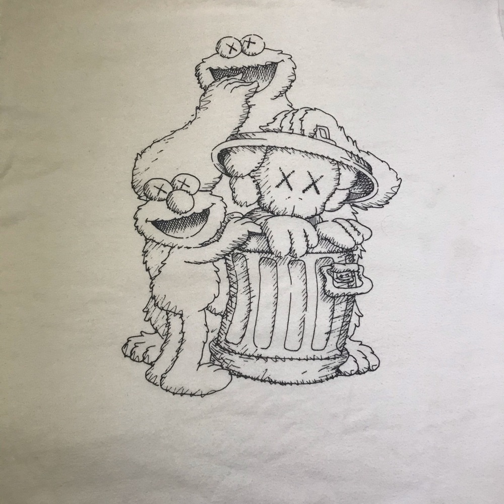 Kaws x Uniqlo Sesame Street Tea